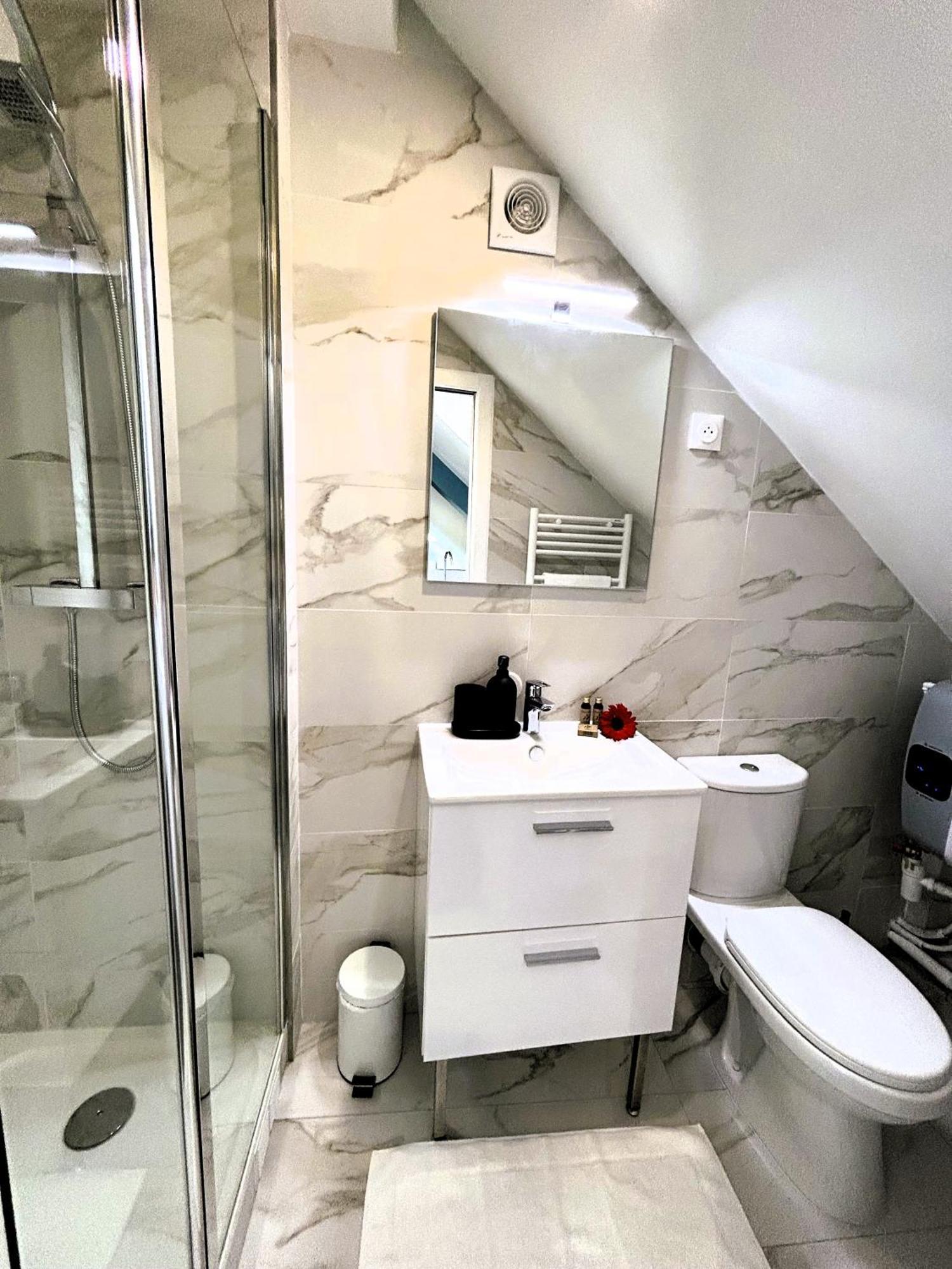La Maison Hugo Montreuil  Zewnętrze zdjęcie