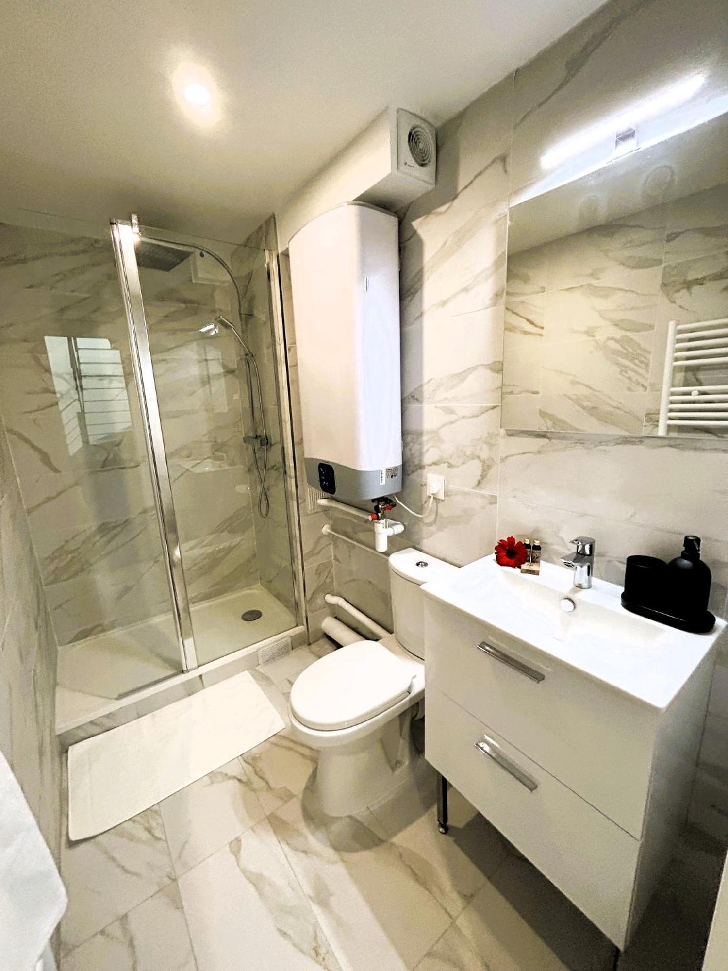 La Maison Hugo Montreuil  Zewnętrze zdjęcie